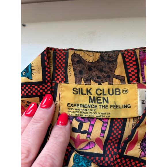 Vintage 90's Silk Club Button Up Shirt Mens M Red Animal Print Retro Classic - Picture 7 of 10